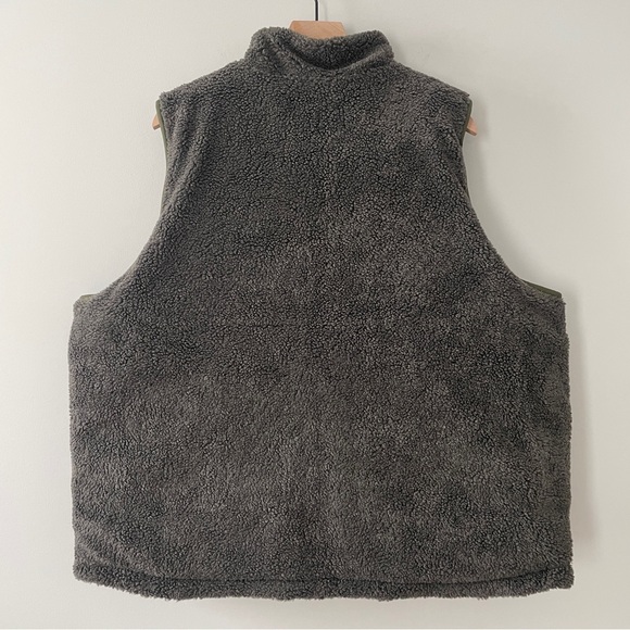 Carhartt Montana Reversible Relaxed Fit Insulated Vest Women's XXL - Picture 5 of 11